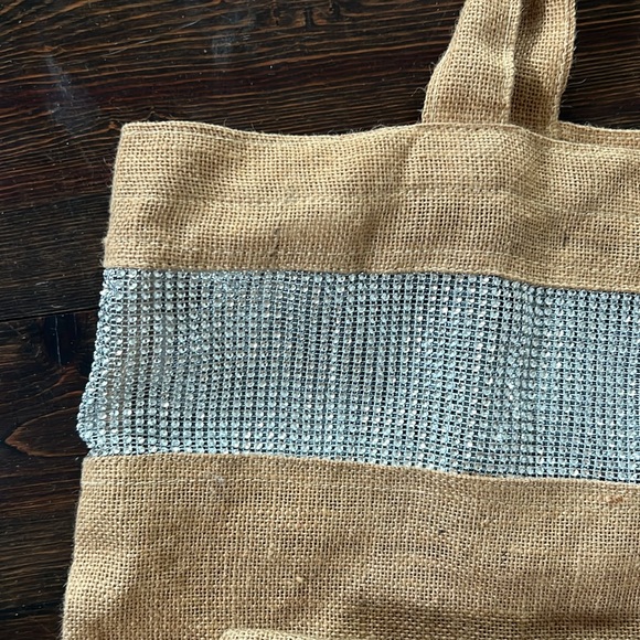 Adorable raffia beach bag! - Picture 2 of 2